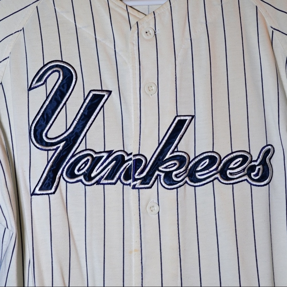 NY Yankees Jersey (Vintage 90s STARTER) - Picture 9 of 16